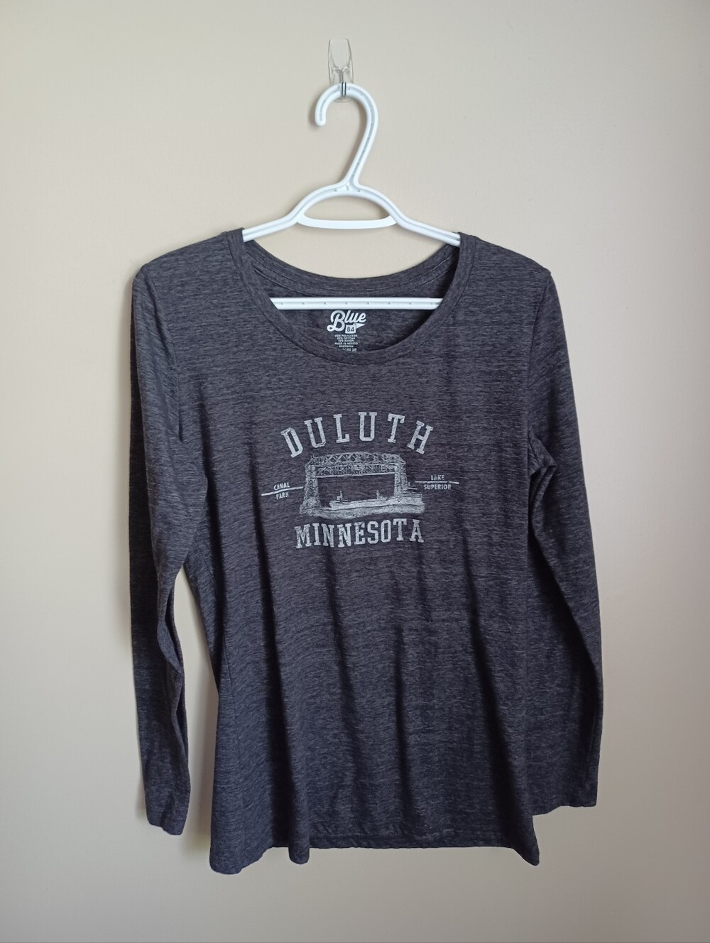 Women's Size‎ XL Blue 84 Duluth, MN Bridge Dark Gray Long Sleeve Shirt Top